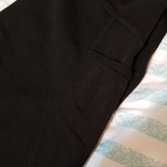 Leggings with Pocket - Picture 3 of 4